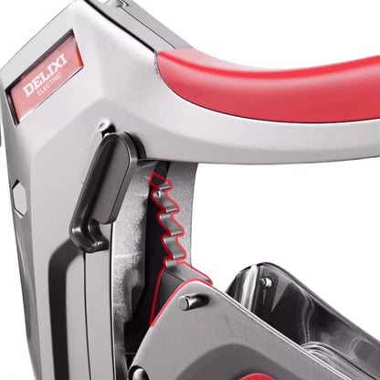 A detailed view of the heavy-duty ratcheting mechanism of the Delixi SK5 pipe cutter, designed for powerful and effortless cutting